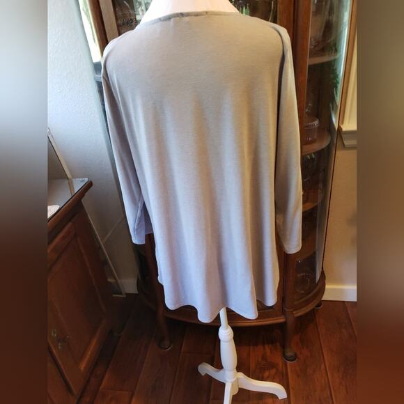 Energetic world wear L brownish gray long sleeved scoop neck - Picture 2 of 7
